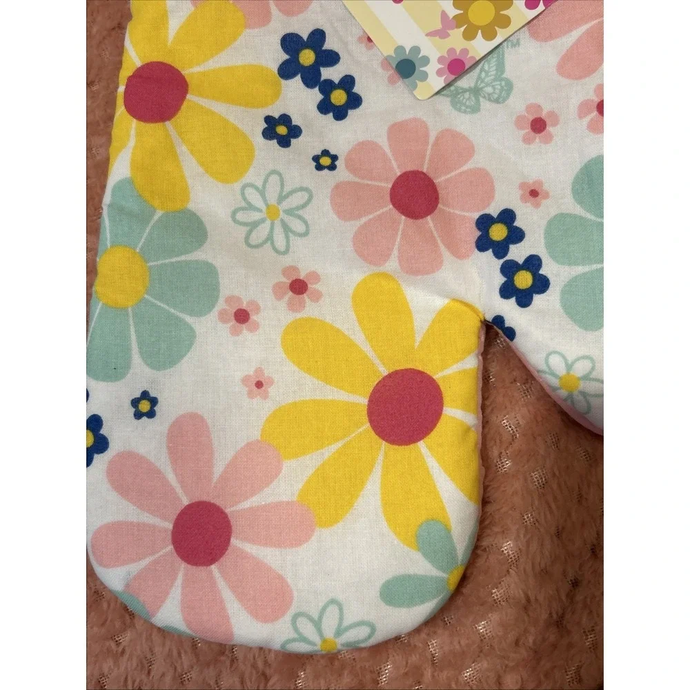 Dolly Parton 2026 Summer Collection Oven Mitt‎